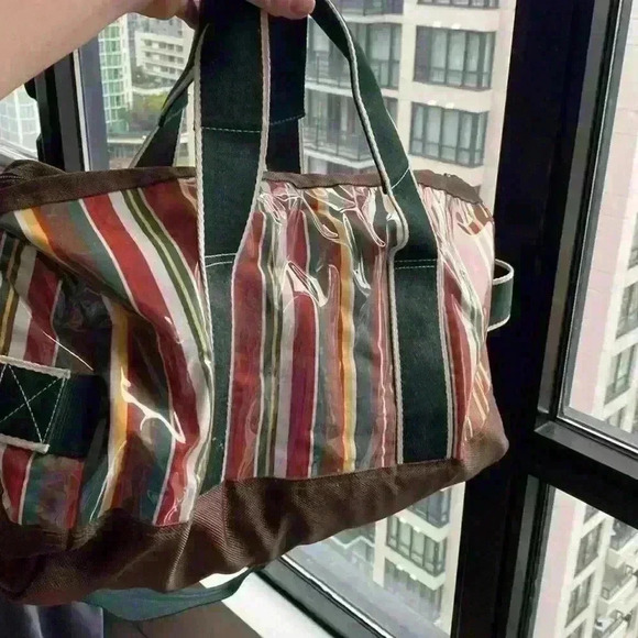 Carry On Travel Duffle Bag, gym bag, large shoulder strap bag for travel - Picture 5 of 16